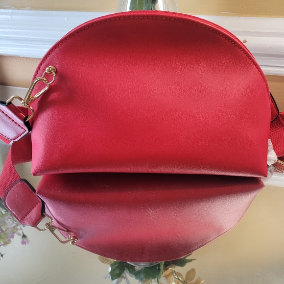 Givenchy clutch/pouch converted in to shoulder bag or cross body - Picture 12 of 14